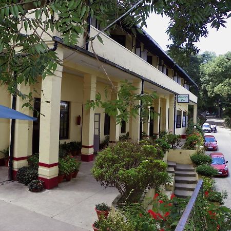 Alasia Hotel Kasauli Kültér fotó