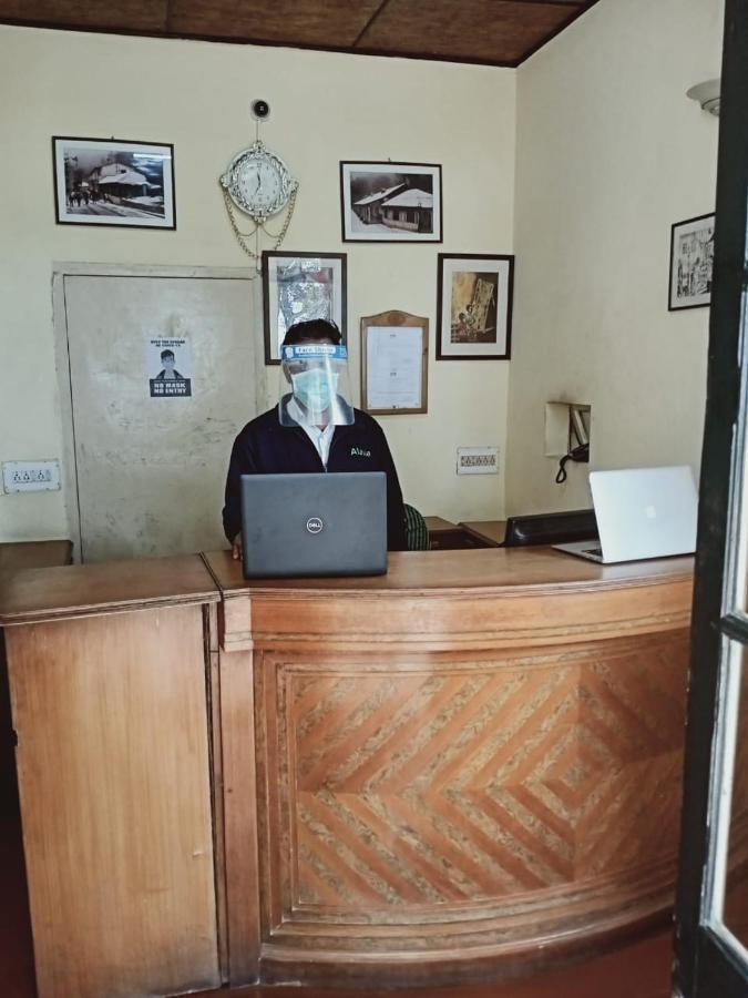 Alasia Hotel Kasauli Kültér fotó
