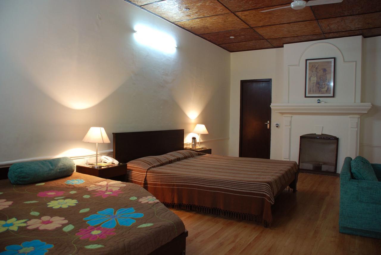 Alasia Hotel Kasauli Kültér fotó