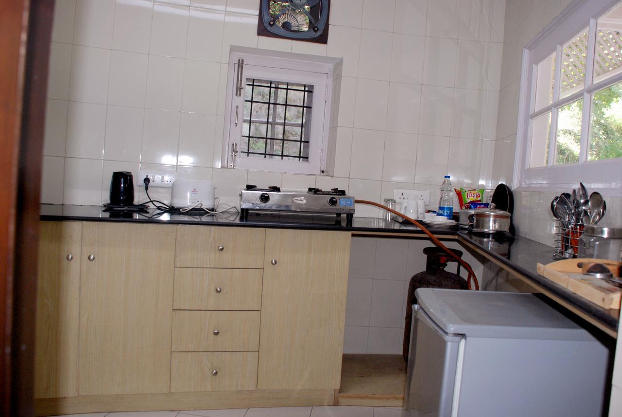 Alasia Hotel Kasauli Kültér fotó